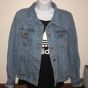 Brand New Denim Jacket⭐️